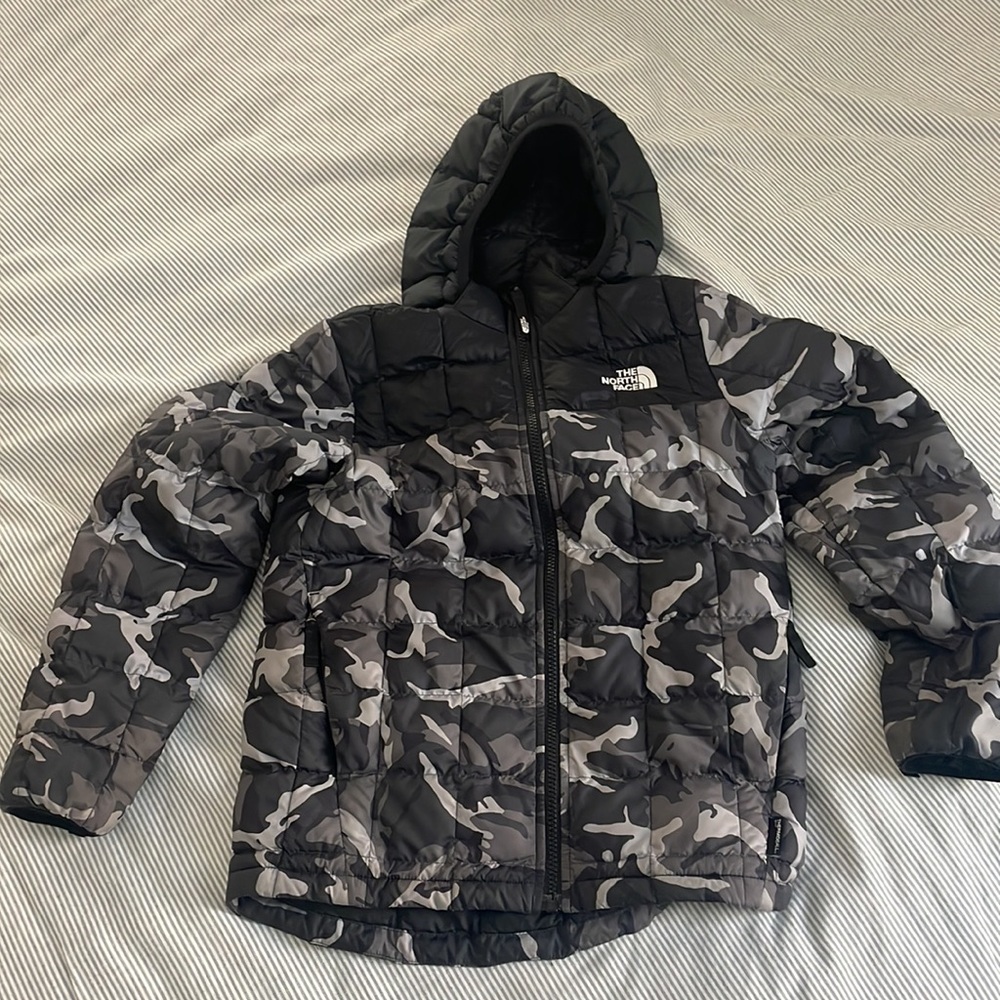 North Face thermoball coat in black/grey camouflage
